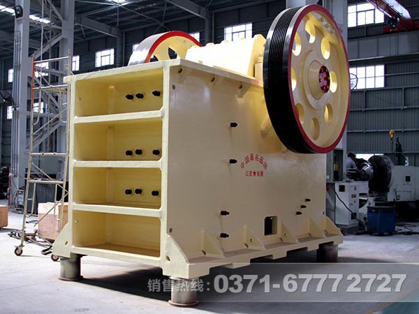 硅線(xiàn)石破碎選什么破碎機(jī)好？