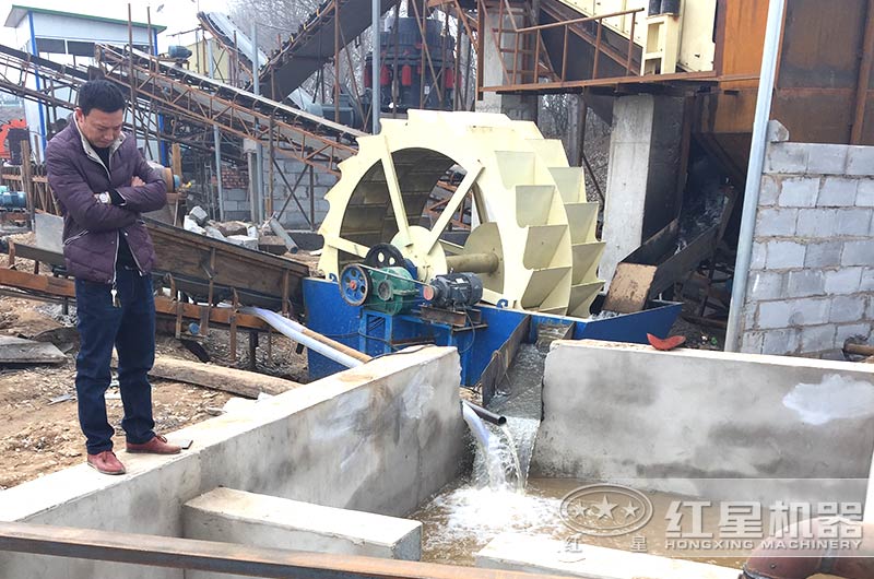 洗沙現(xiàn)場建設(shè)沉淀池