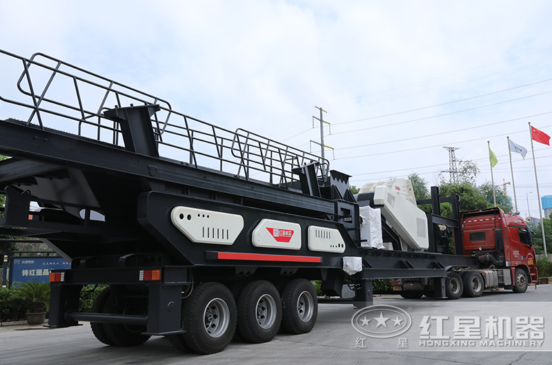 輪胎式移動破碎機(jī)圖片