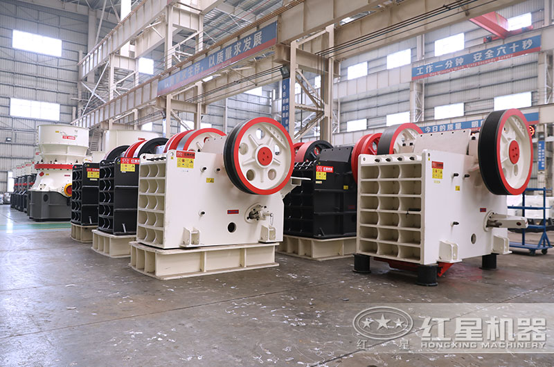 顎式破碎機(jī)車間實拍圖片