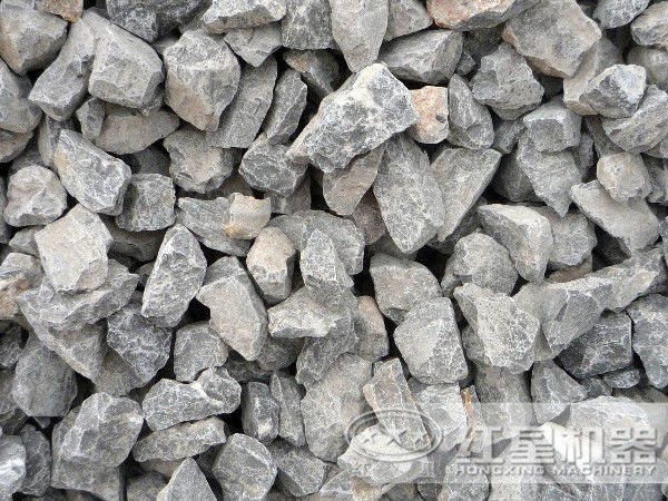 粉碎石灰石建議使用的大型礦石破碎機是鱷嘴式的，還是錘式的？