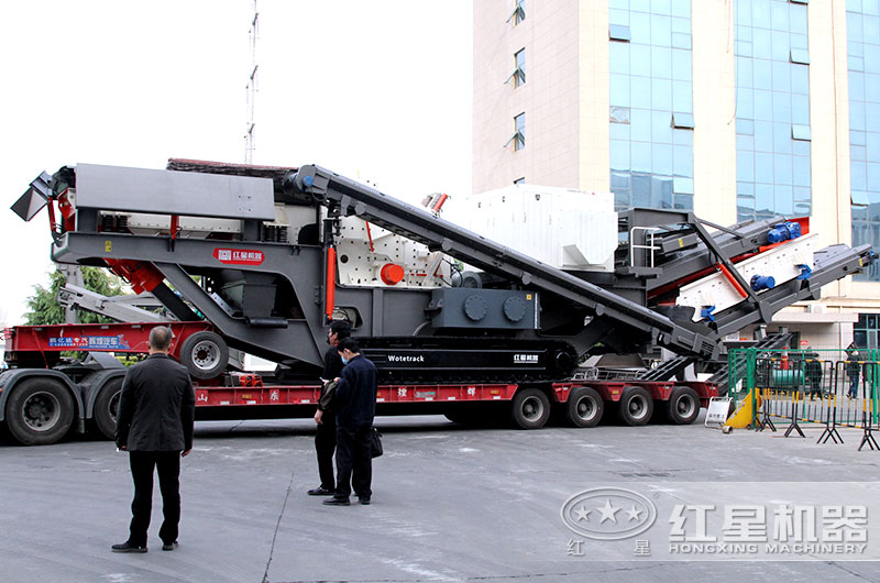 履帶式砂石粉碎機(jī)全力出擊，碎石效果驚人，報(bào)價(jià)是多少？