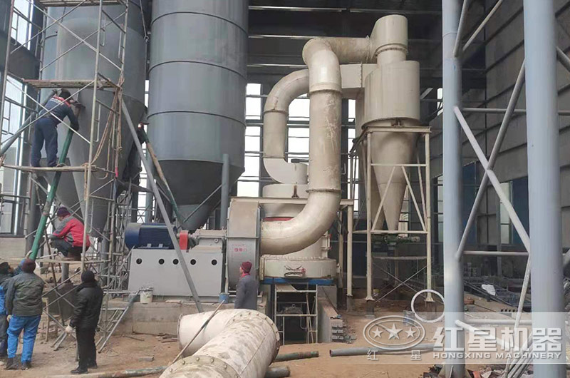 打膩?zhàn)?00目用什么磨粉機(jī)器？膩?zhàn)拥倪x擇原則是什么？